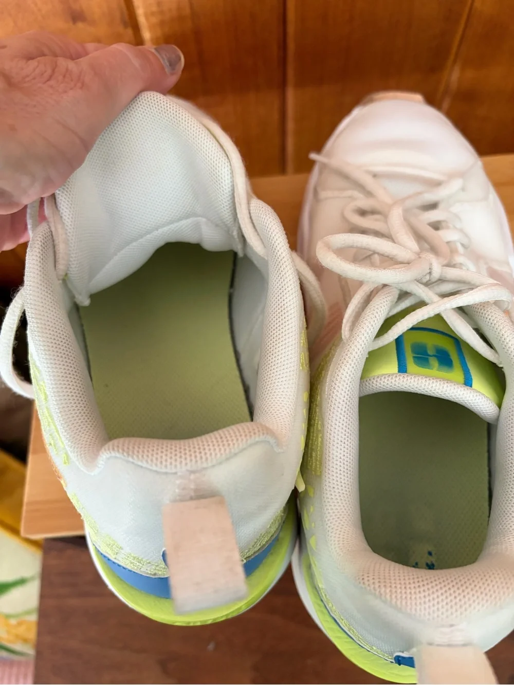 Nike Sabrina Kids 6.5 Y White/Lemon Sneaker Basketball Athletic Shoes. HF1188100